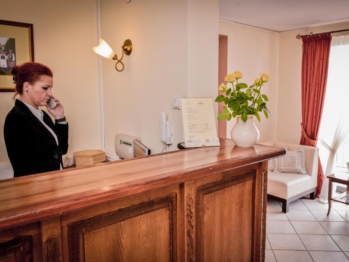 Hotel Koloseum Turek Extérieur photo