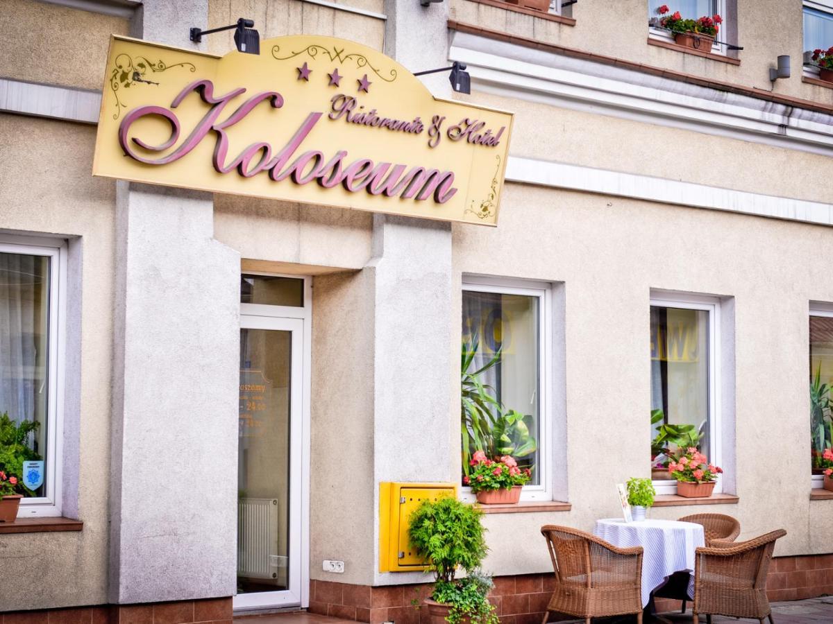Hotel Koloseum Turek Extérieur photo