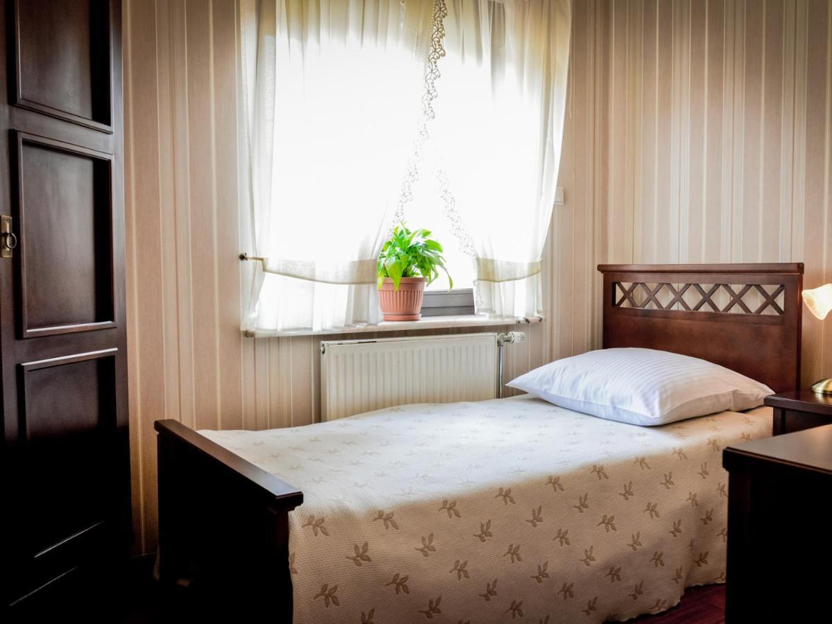 Hotel Koloseum Turek Extérieur photo