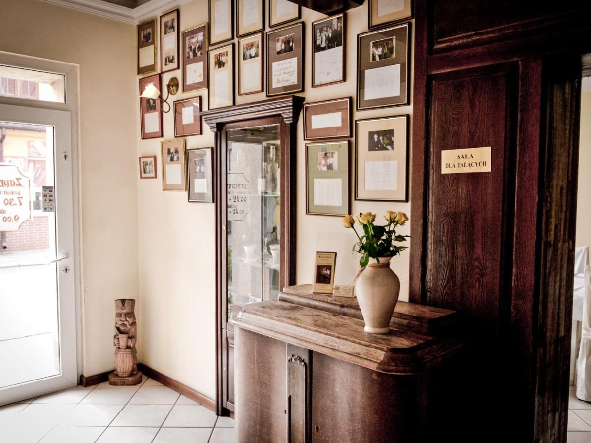Hotel Koloseum Turek Extérieur photo
